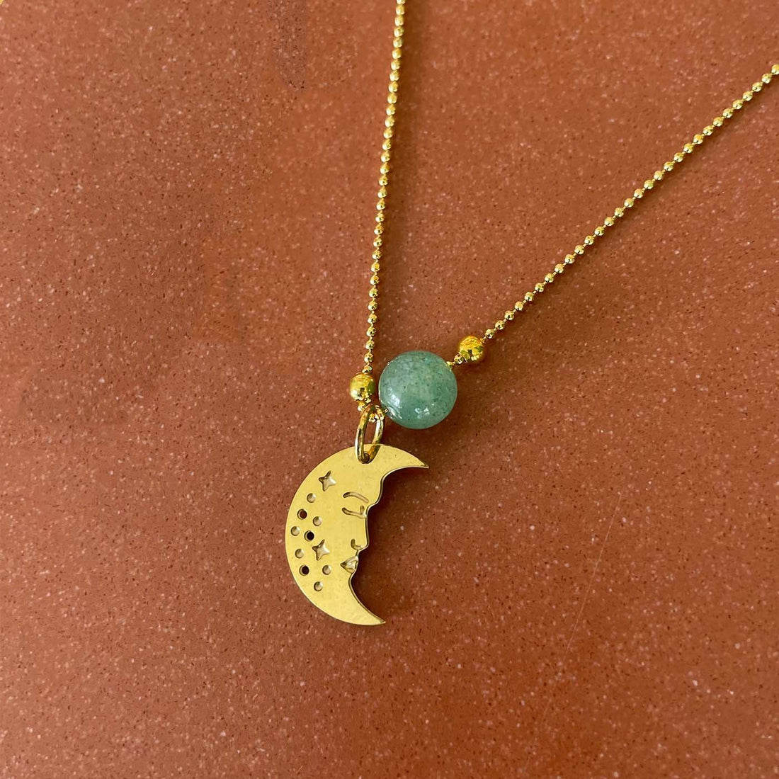 Moonface jade gouden ketting